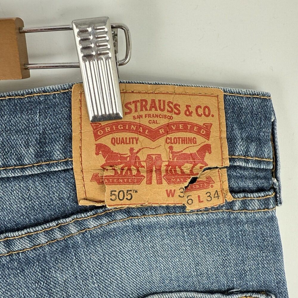Levis 505 Mens Size 36 X 34 Blue Denim Zip Fly Jeans - Picture 3 of 12